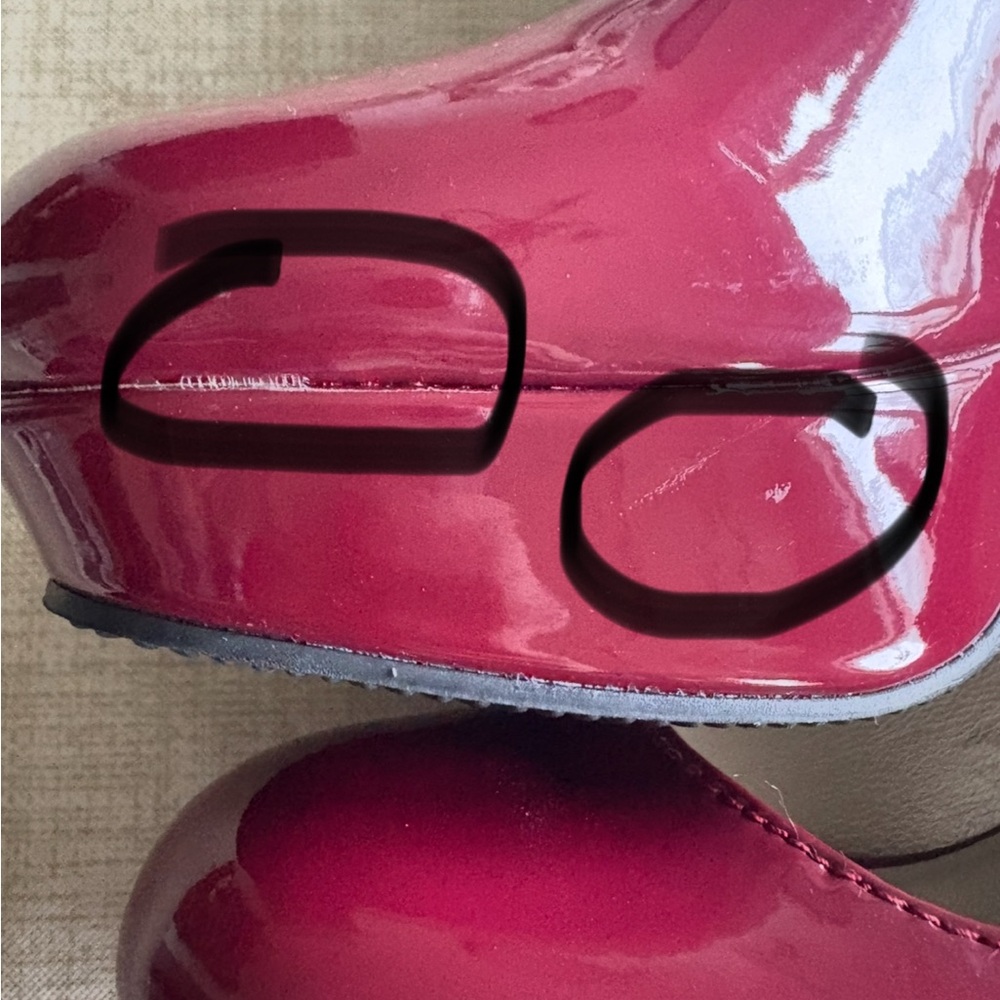 Platform 5 inch burgundy heels size 8 never worn. - Picture 5 of 6